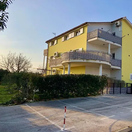 Appartamento Goldfinch Estate Banjole
