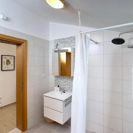 Appartamento Goldfinch Estate *